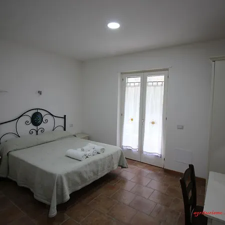 Alloggio per agriturismo Zio Cristoforo Casal Velino